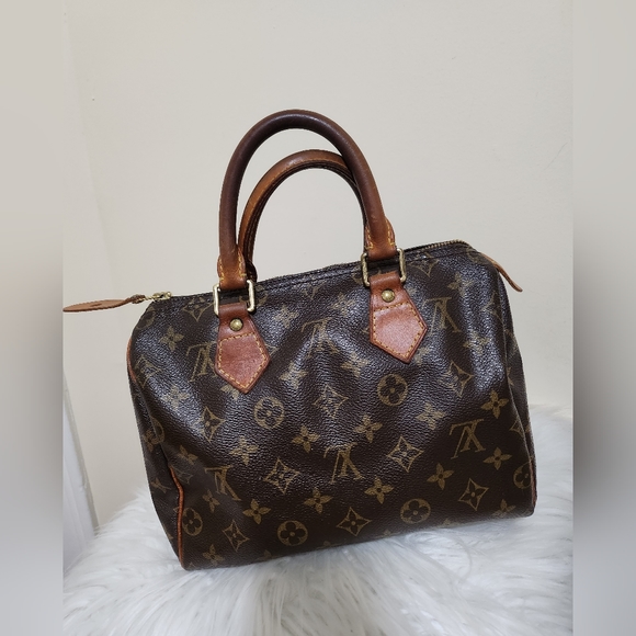 Louis Vuitton Speedy - Picture 4 of 15